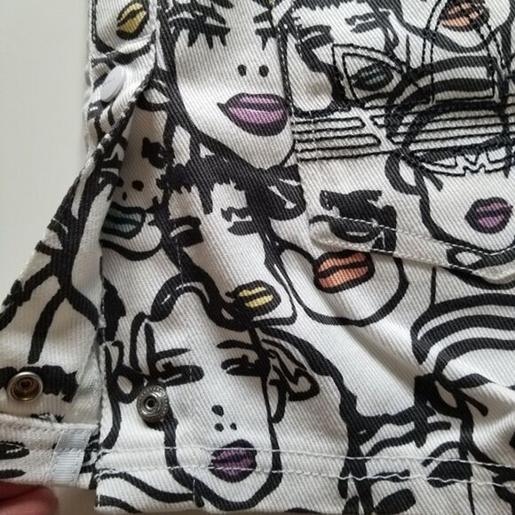 Adidas x Fiorucci Highlight Face Jean Shorts size Medium - Picture 10 of 11